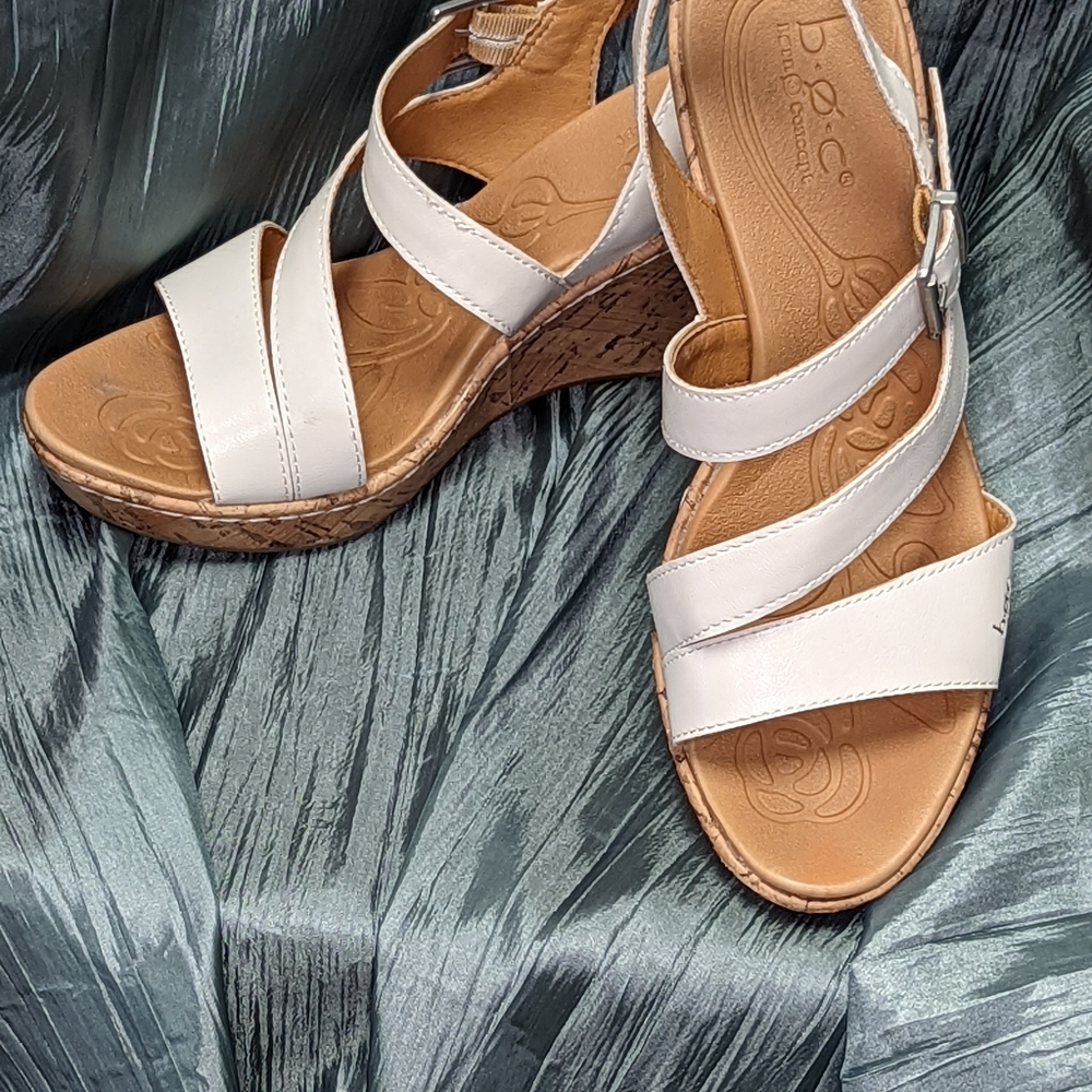 b.o.c Schirra Wedge Sandal White Sz9